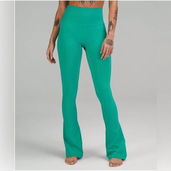 NWT Lululemon Groove Super-High rise Flared Pant Nulu Maldives green 8 gorgeous - Picture 8 of 12